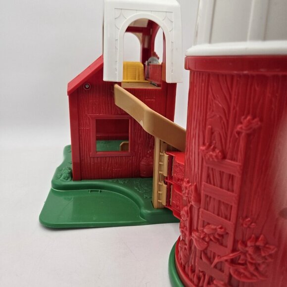 Fisher Price Little People Animal Sounds Farm Barn Silo Playset Animals Works EU - Picture 12 of 15